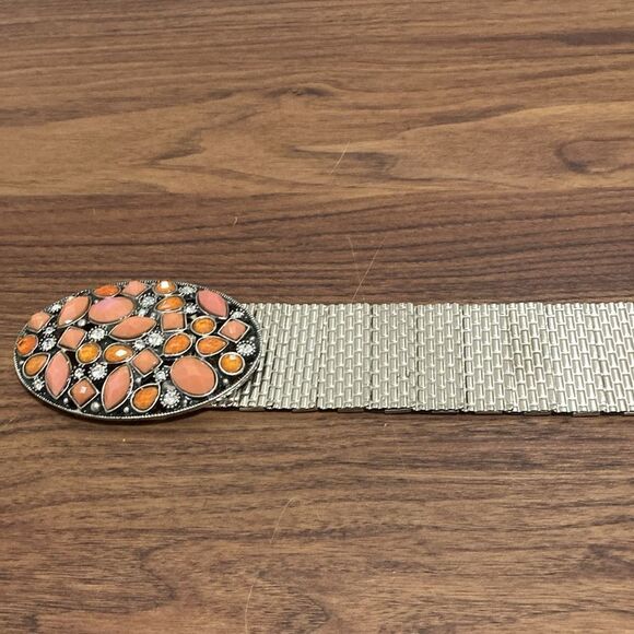 Stretchy Belt with Jeweled Buckle and SilverTone Textured Links. Size Medium. - Picture 3 of 6